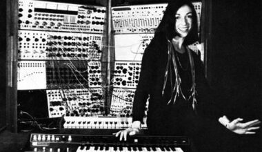 Photo Credit: Vincent van Haaff | Yowza! Synthesista Suzanne Ciani on 3-2-1 Contact