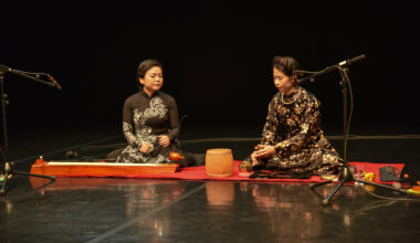 Photo Credit: NGÔ Trà My — Đàn Bầu, VŨ Thị Thùy Linh — Ả Đào Song © Farhad Ilaghi Hosseini