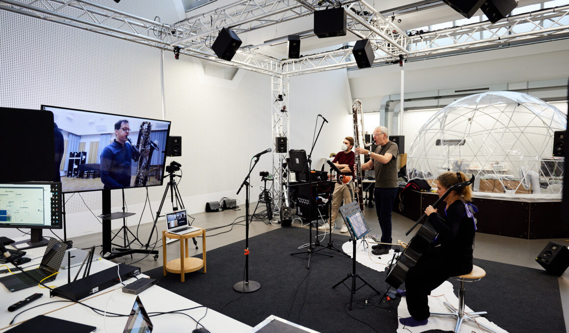 Photo Credit: Ensembles KNM Berlin and Norrbotten NEO at an interactiven rehearsal within the project Interwoven Sound Spaces (ISS) by Nikolaus Brade