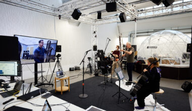 Photo Credit: Ensembles KNM Berlin and Norrbotten NEO at an interactiven rehearsal within the project Interwoven Sound Spaces (ISS) by Nikolaus Brade